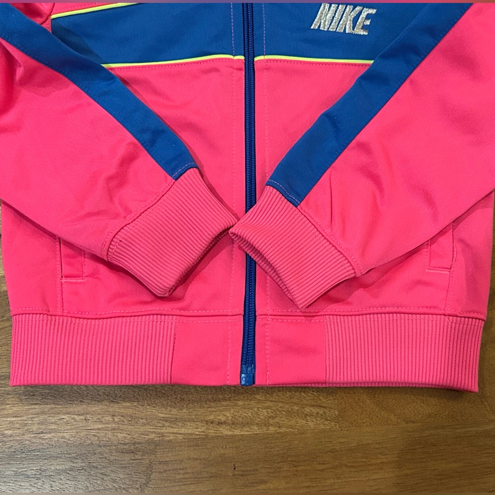 Nike Hot Pink Zip Up Jacket with Navy Logo Tag - Size 3T - Picture 6 of 6